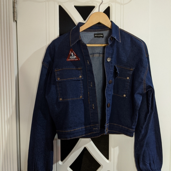 Pretty Little Thing  Denim jacket - Picture 3 of 4